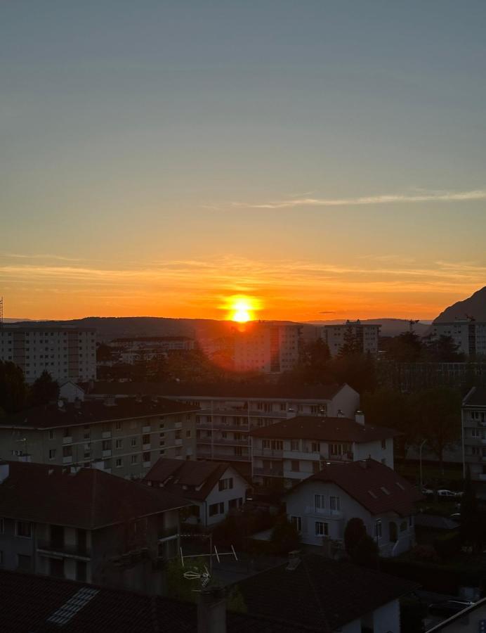 Luxueux Appartement T4 - Lac 5 Min - Parkings Privatifs - Vue Lac Et Montagne Annecy Exteriör bild