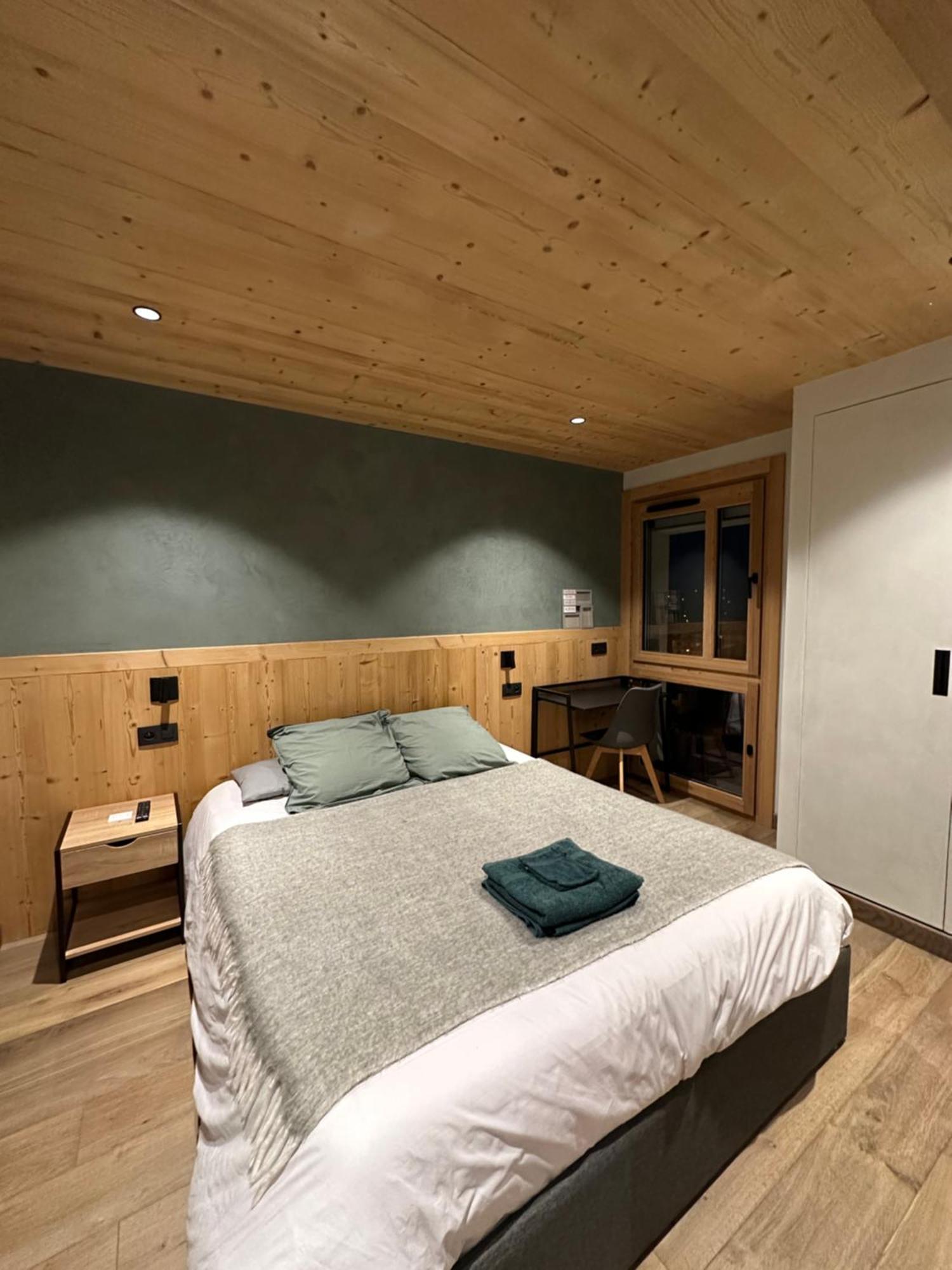 Luxueux Appartement T4 - Lac 5 Min - Parkings Privatifs - Vue Lac Et Montagne Annecy Exteriör bild
